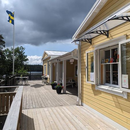 Varhaga Vandrarhem Sjuntorp ภายนอก รูปภาพ