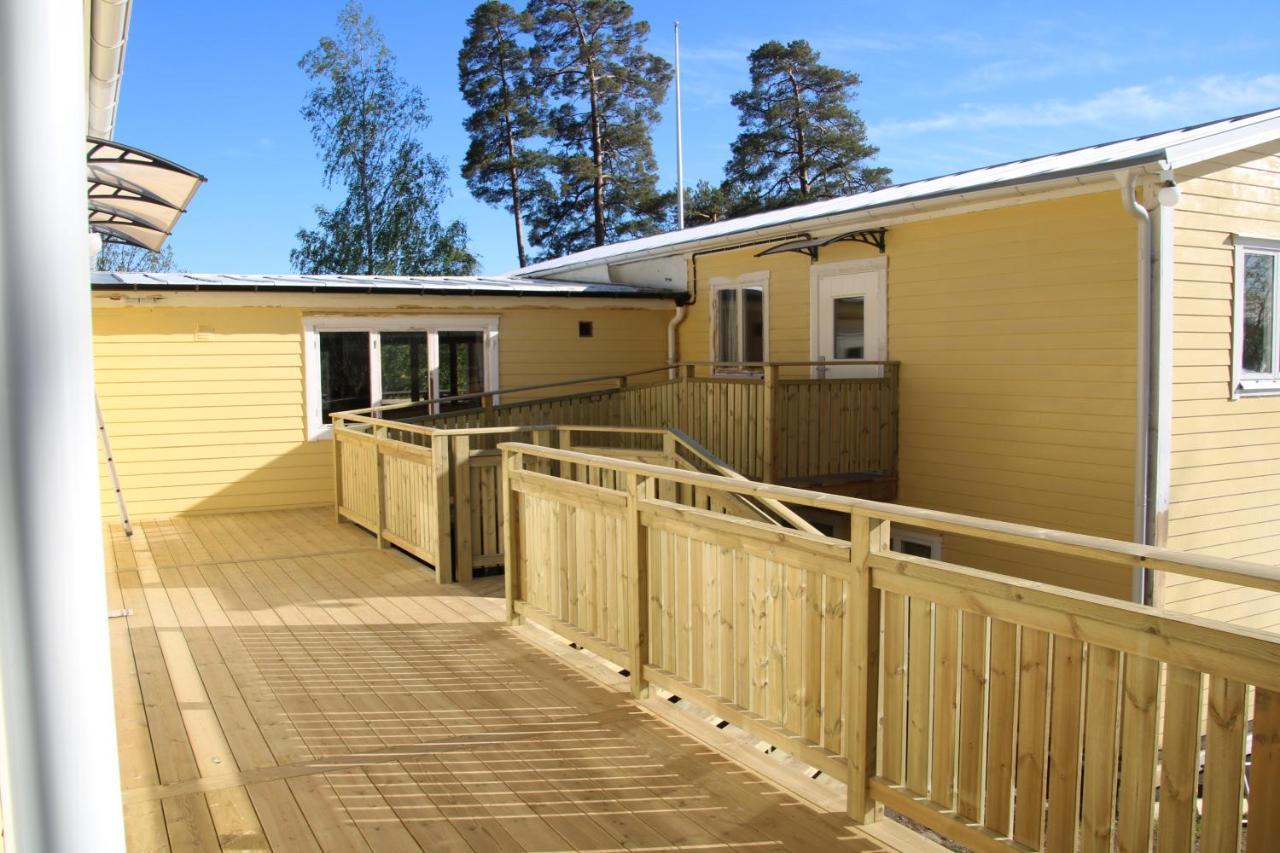 Varhaga Vandrarhem Sjuntorp ภายนอก รูปภาพ