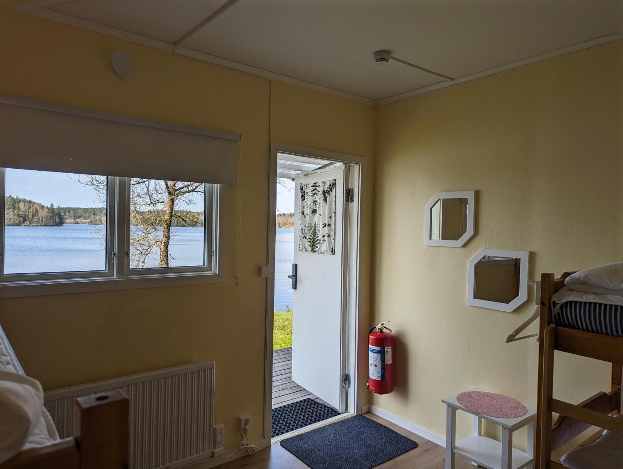 Varhaga Vandrarhem Sjuntorp ภายนอก รูปภาพ